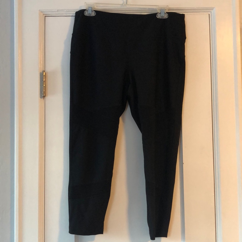 Avia Capri leggings